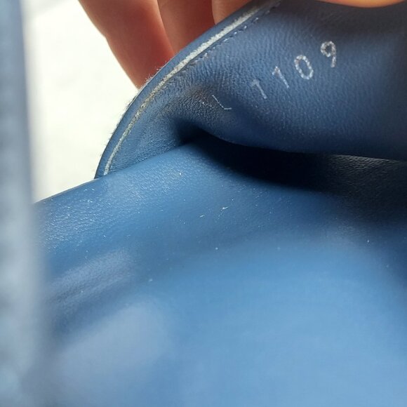 Louis Vuitton Denim Blue Buckle Bom Dia Monogram Flat Sandal - Picture 3 of 15